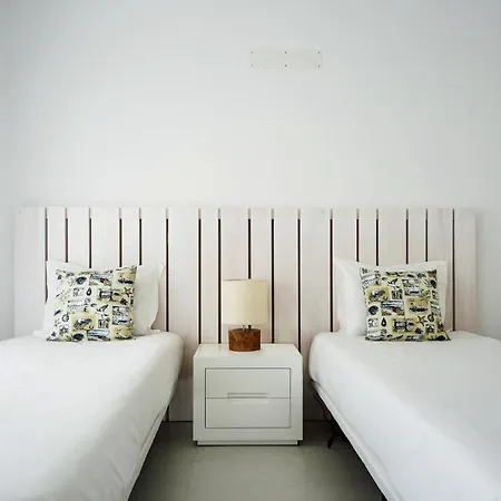 Janelas De Salir - By Sch * Salir de Porto